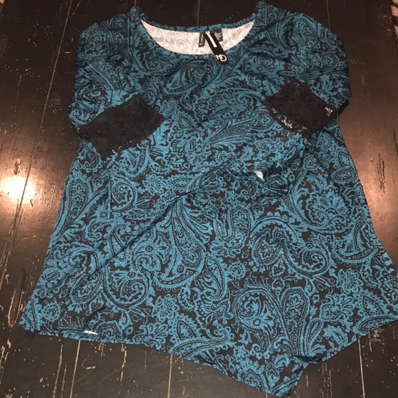 🖤NEW DIRECTIONS. NWT. - Picture 3 of 5